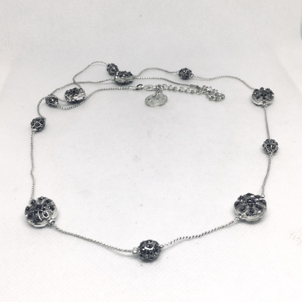 🌸3/$25 Vintage Crown Trifari Necklace Silver & Marcasite Disc Stations